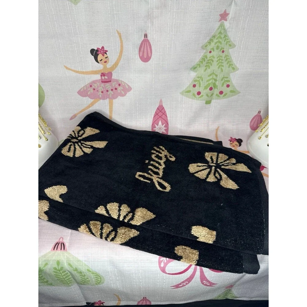 Juicy Couture Crown and Bow Hand Towel Set